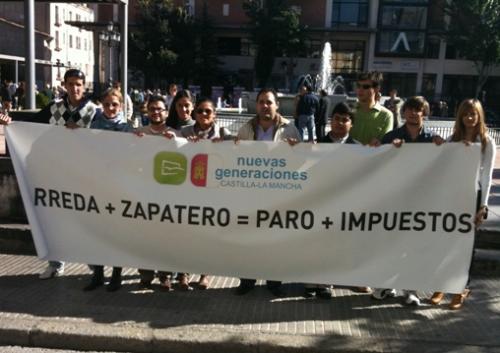 Jóvenes de Nuevas Generaciones se concentran por la defensa del empleo en la región