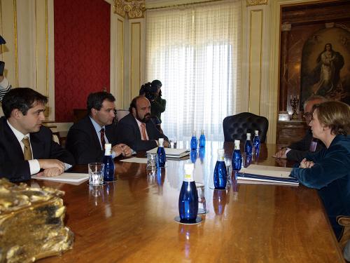 El Ayuntamiento recibe el borrador del futuro Palacio de Congresos de Cuenca