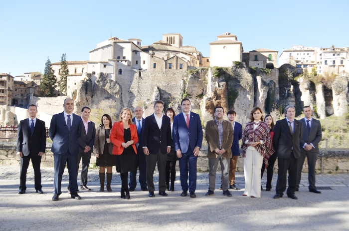 El PP presenta a sus candidatos al Congreso y al Senado con el objetivo de contribuir a que Rajoy siga siendo el presidente del Gobierno de España