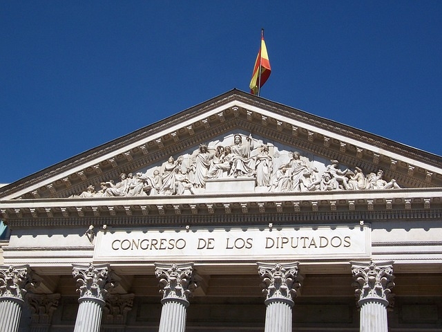 El PP invita a los socialistas “a buscar mejor y a reconocer el escudo de Cuenca en el Congreso”