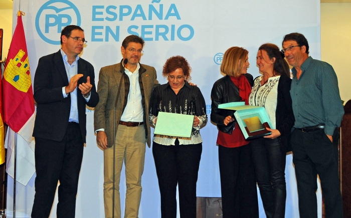 Gran recibimiento a Cospedal y a Catalá en la cena de Navidad del PP de Cuenca   