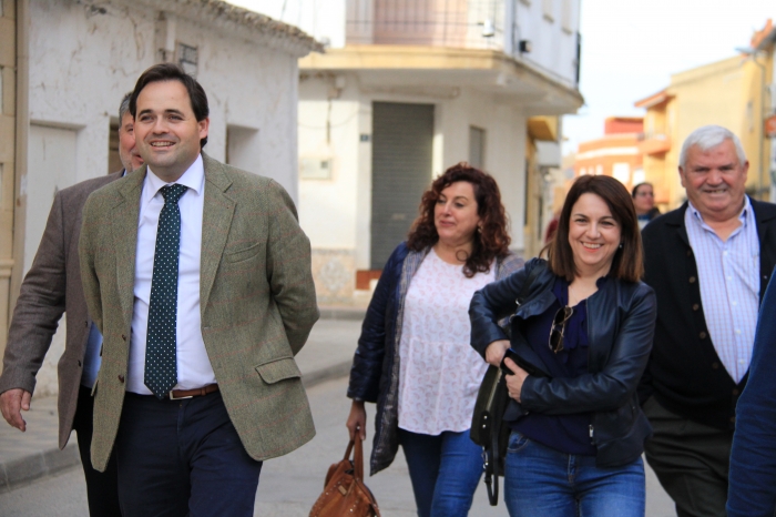 Paco Núñez se compromete a la mejora de las infraestructuras sanitarias en localidades como Villanueva de la Jara y Ledaña para dignificar la Atención Primaria