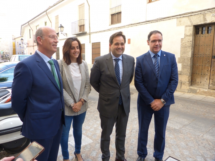 Núñez propone a Ciudadanos firmar ante notario compartir las alcaldías pero teme que sus dirigentes están entregados al PSOE