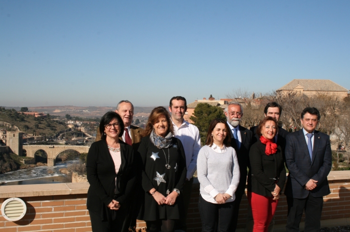 Los alcaldes de San Lorenzo de la Parrilla y de Ledaña denuncian la “discriminación” del Gobierno de Page hacia los pueblos gobernados por el PP