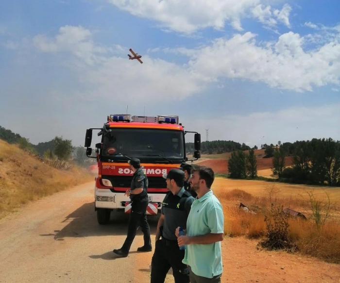 Pérez Osma visita la zona del incendio de Barchín del Hoyo y sigue con preocupación su evolución